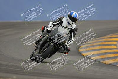 media/Jan-14-2023-SoCal Trackdays (Sat) [[497694156f]]/Turn 12 (120pm)/